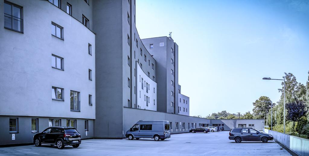 Apartmanovy Dum Landek オストラヴァ エクステリア 写真
